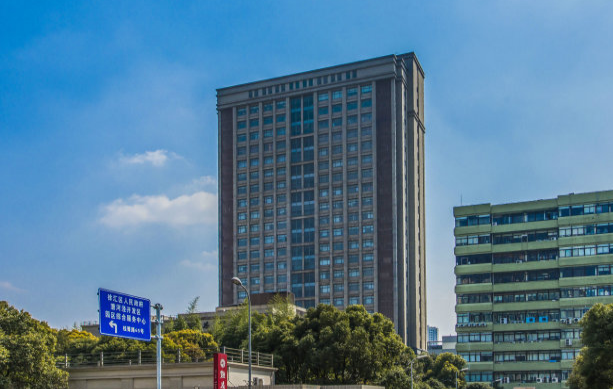 上海齊來(lái)大廈：高品質(zhì)商務(wù)樓宇，設(shè)施完善