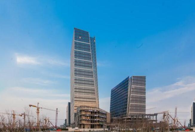 上海夢中心：創(chuàng)意與甲級寫字樓的完美結(jié)合，開啟辦公新時代